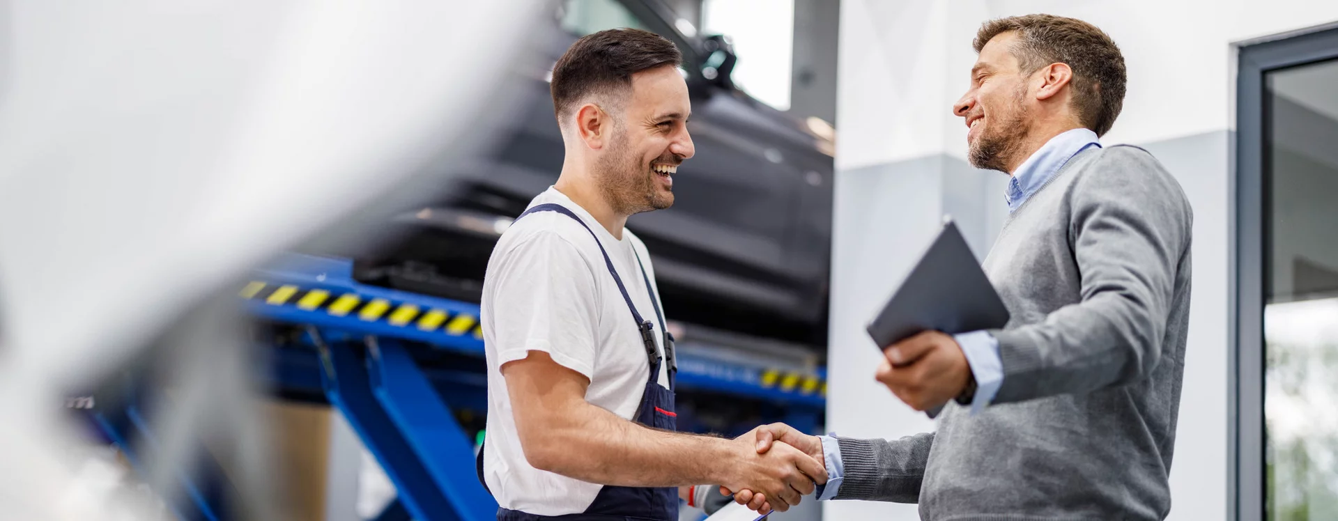 Mitarbeitende im Gespr&auml;ch